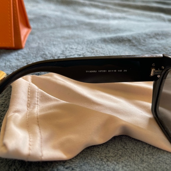 Tory Burch sunglasses - Picture 5 of 6